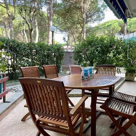 Appartamento Villa Alba Nel Cuore Della Pineta Lido di Jesolo Exterior photo