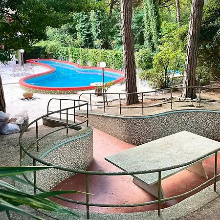 Appartamento Villa Alba Nel Cuore Della Pineta Lido di Jesolo Exterior photo
